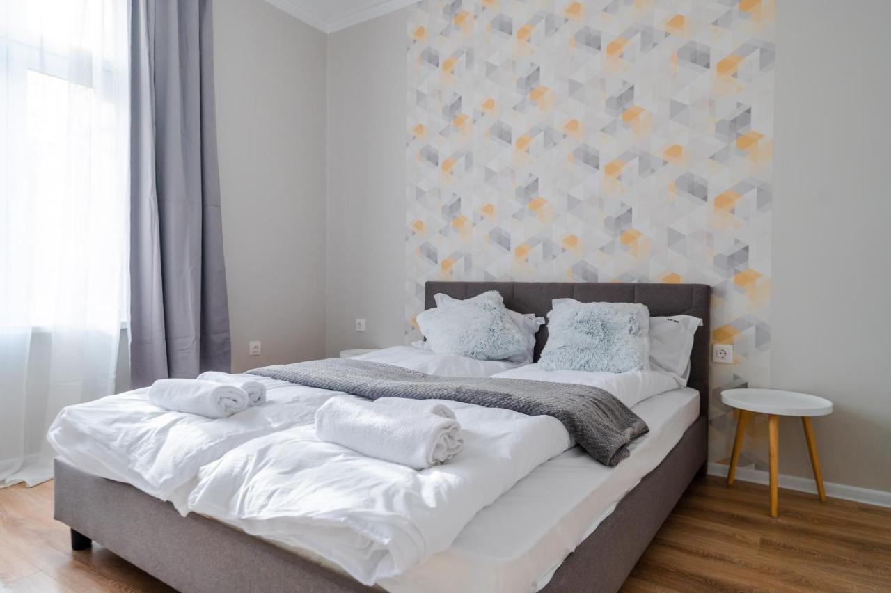 Boutique 2-Bedroom Apartment In Sofia Exterior photo
